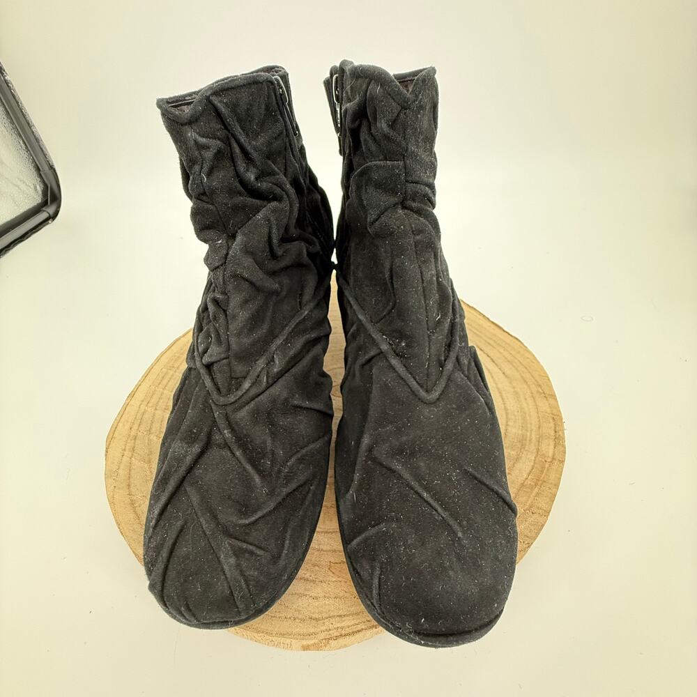 Warren Edwards Suede Black Ankle Boots SZ 10.5 Italy Unique Feminine Punk